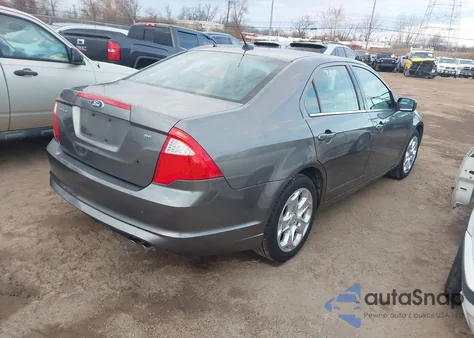 2010 Ford Fusion Se z USA, uszkodzony, nr VIN 3FAHP0HA7AR383177